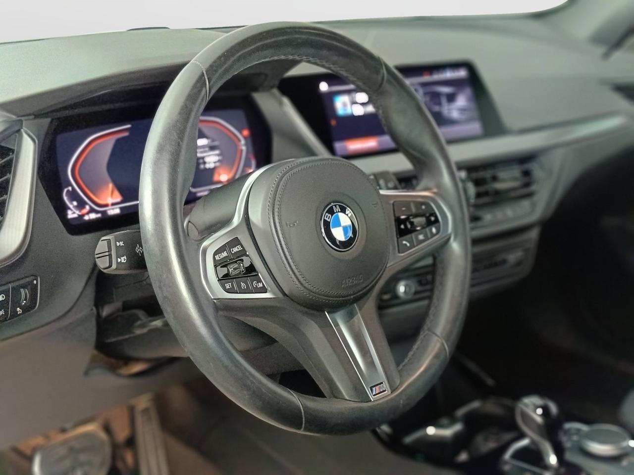 BMW Serie 1 F40 - 116d Msport auto