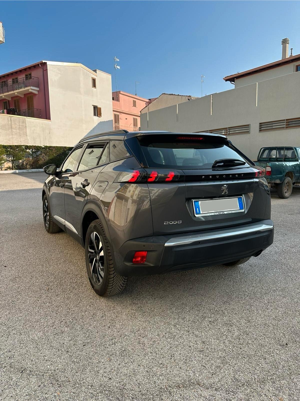 Peugeot 2008 BlueHDi 100 S&S Allure