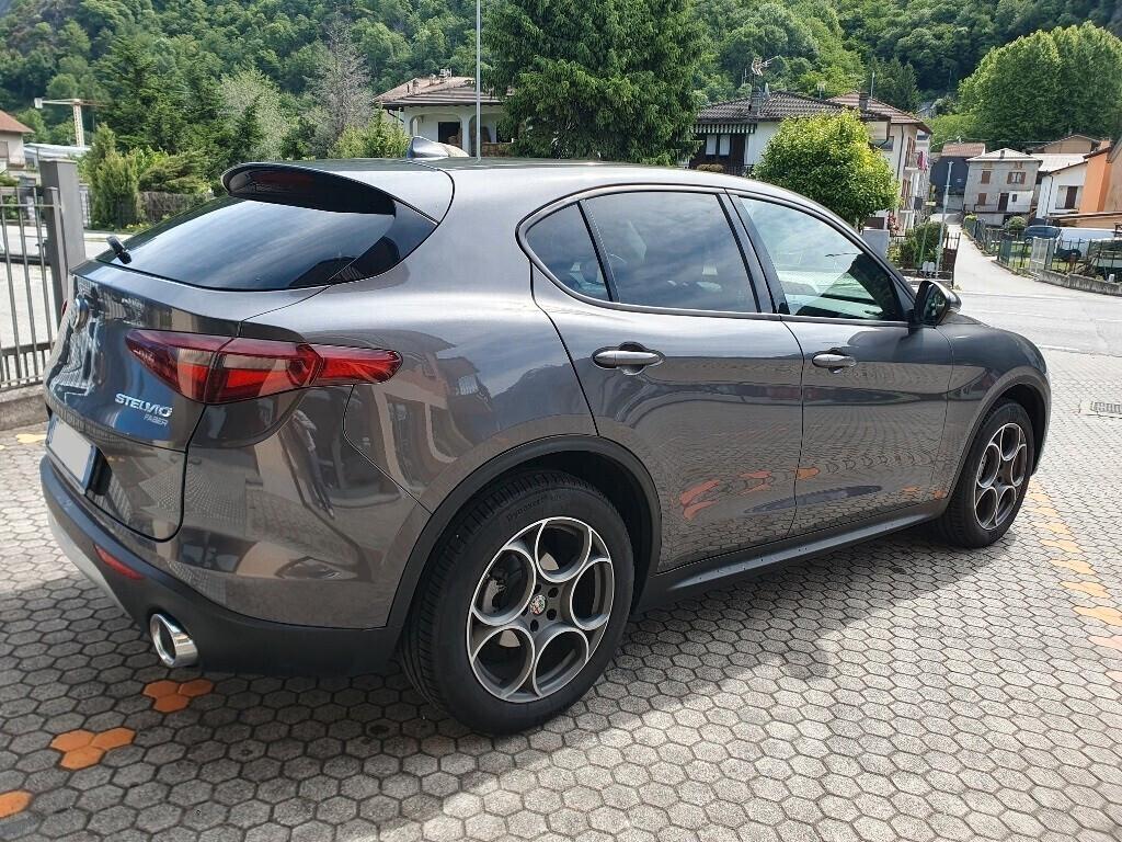 Alfa Romeo Stelvio 2.2 Turbodiesel 190 CV AT8 Q4 Executive Pompa olio nuova