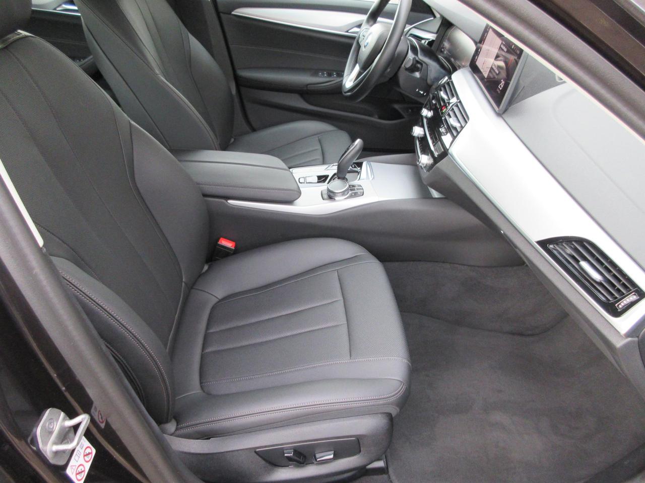 BMW Serie 5 Touring 520d Touring mhev 48V xdrive Business auto