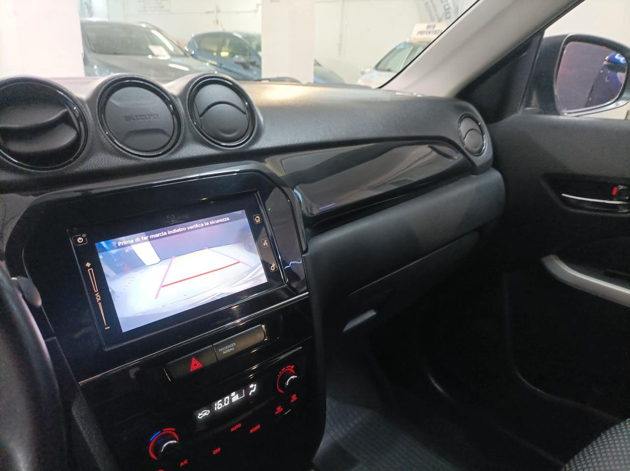 Suzuki Vitara 1.6 DDiS V-Top-2016-Distr OK 4X2