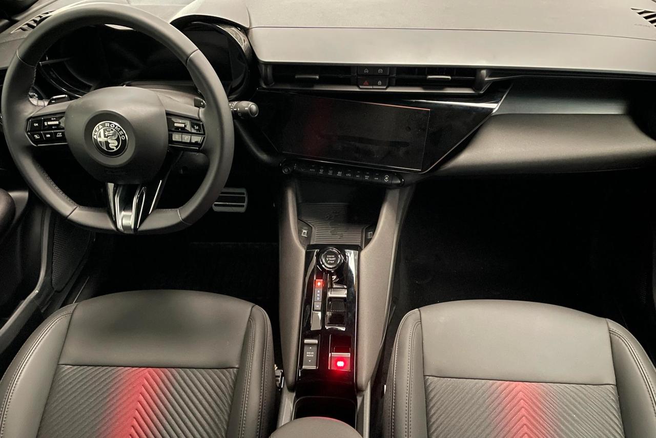 Alfa Romeo Junior 1.2 ibrida Speciale 145cv edct6