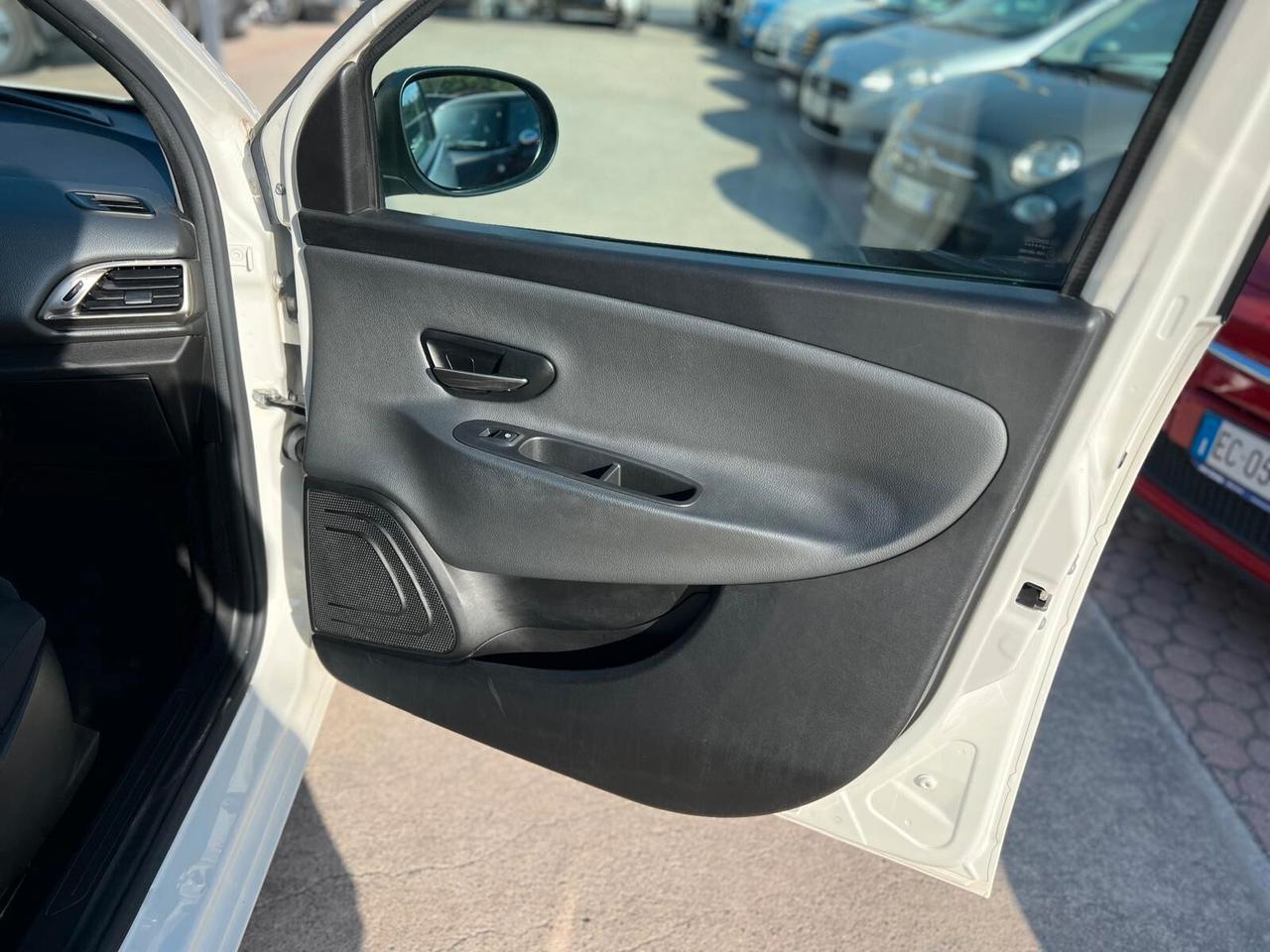 Lancia Ypsilon 1.3 MJT 16V 95 CV 5 porte S&S Silver KM 192MILA UNIC .PROP