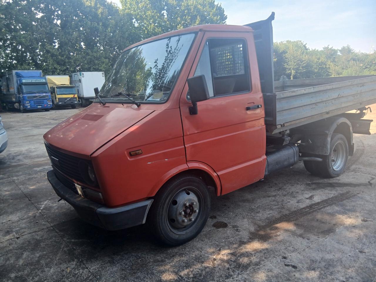 Iveco Daily 30.8 2.5 Diesel PC-TN Furgone