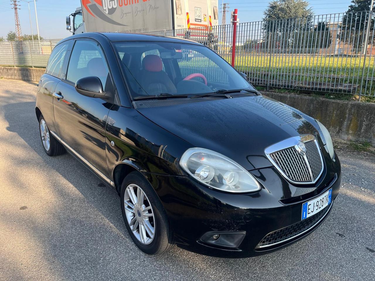 Lancia Ypsilon 1.3 MJT 75 CV Platinum