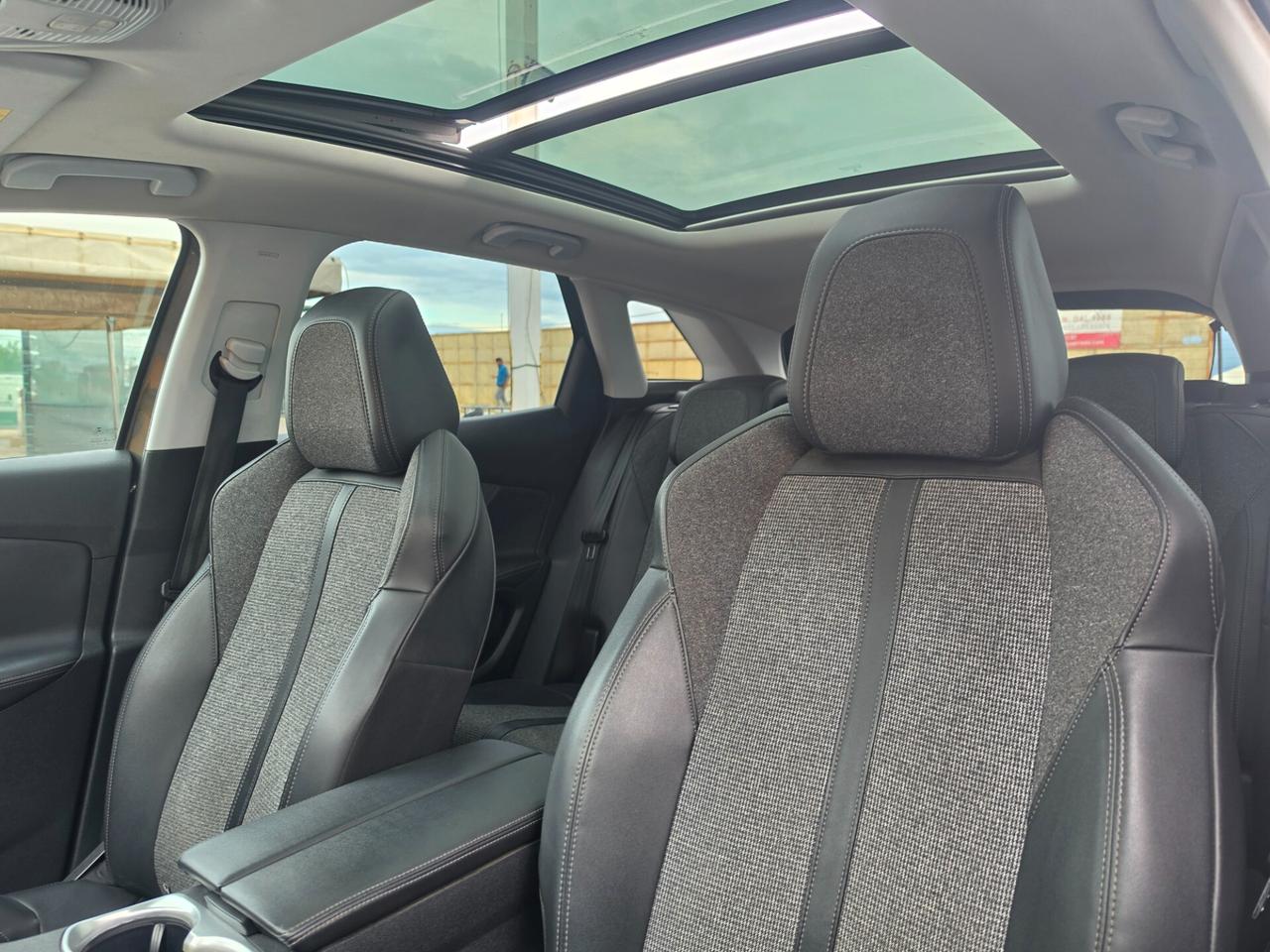 Peugeot 3008 BlueHDi 130 S&S GT Line Tetto Apribile