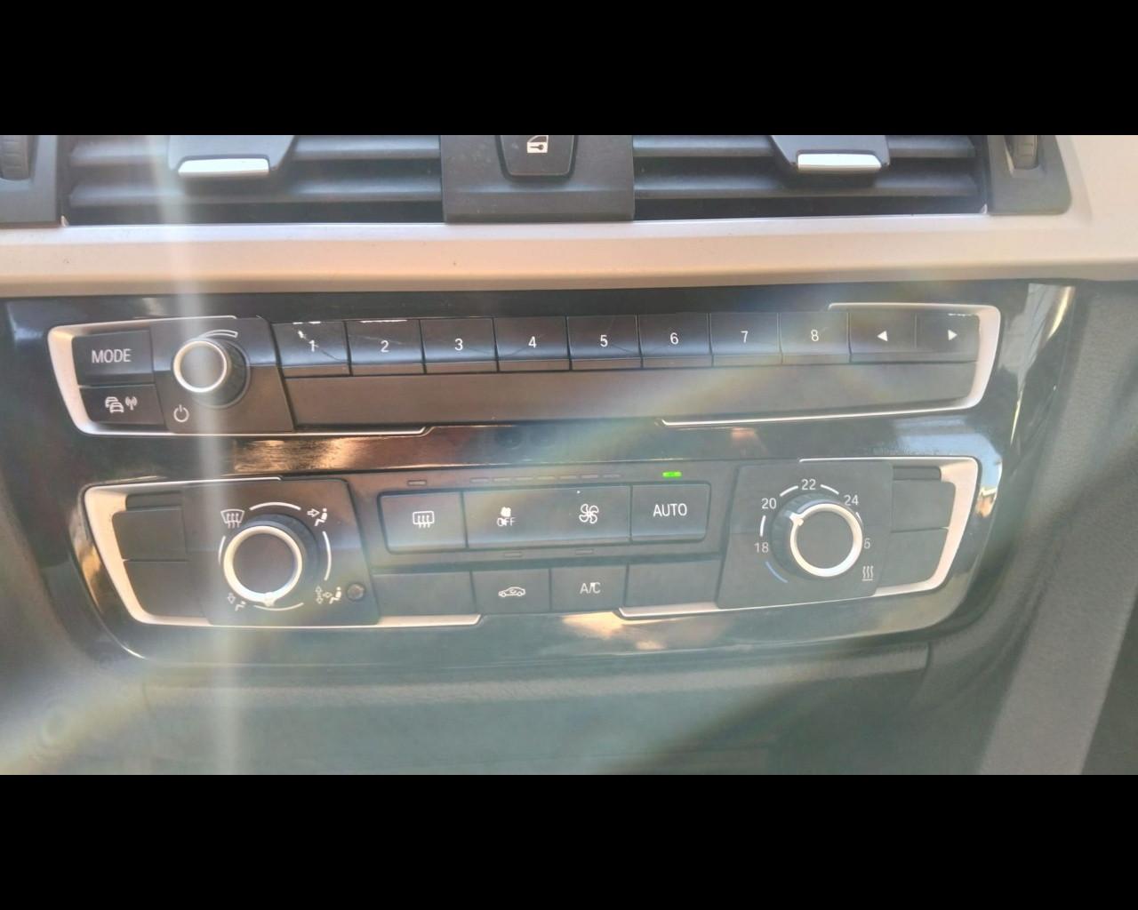 BMW Serie 3 (F30/31) - 318d Touring Business Advantage aut.