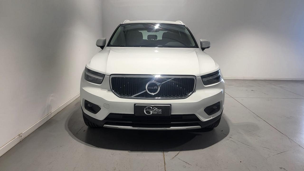 VOLVO XC40 1.5 t3 Momentum Core 163cv auto my21