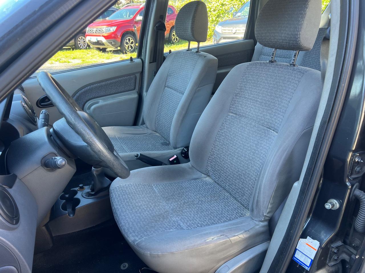 Dacia Logan 1.6 Lauréate