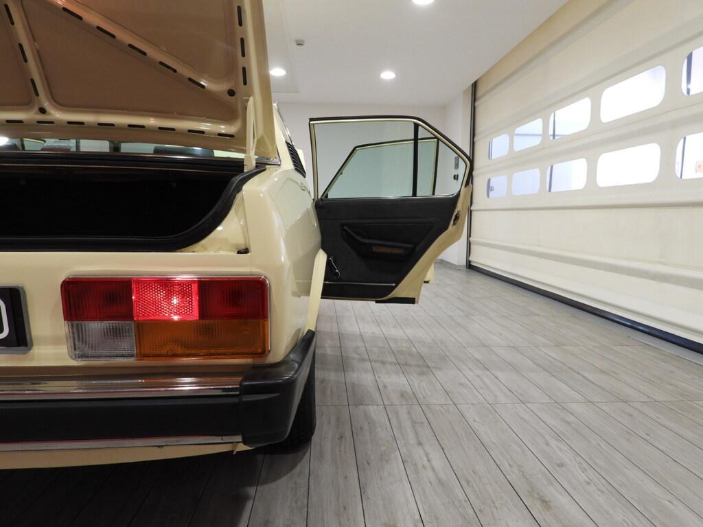 Alfa Romeo Alfetta 2.0 L