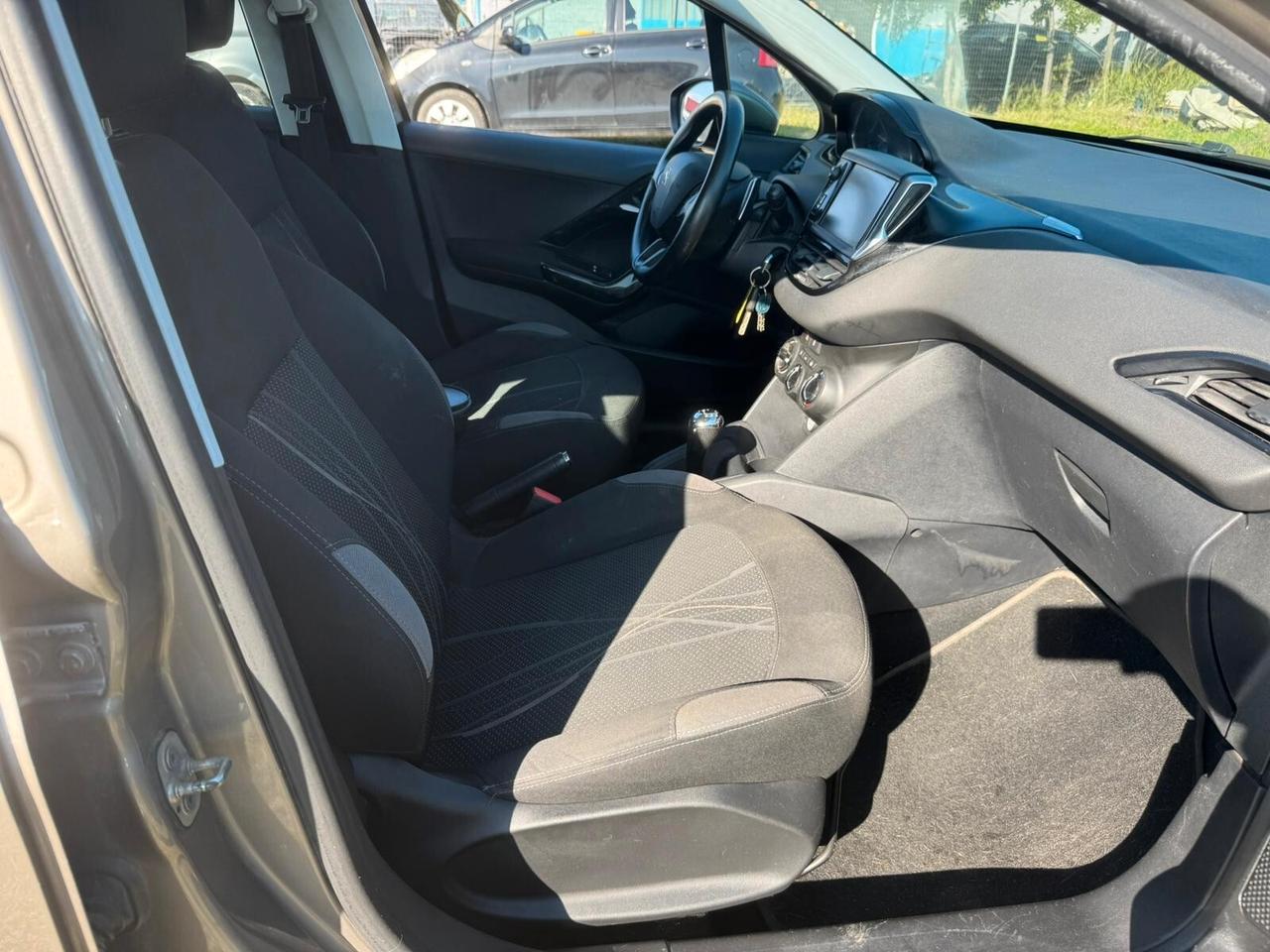 Peugeot 208 1.4 hdi 5 porte AUTOMATICA KM 116.000