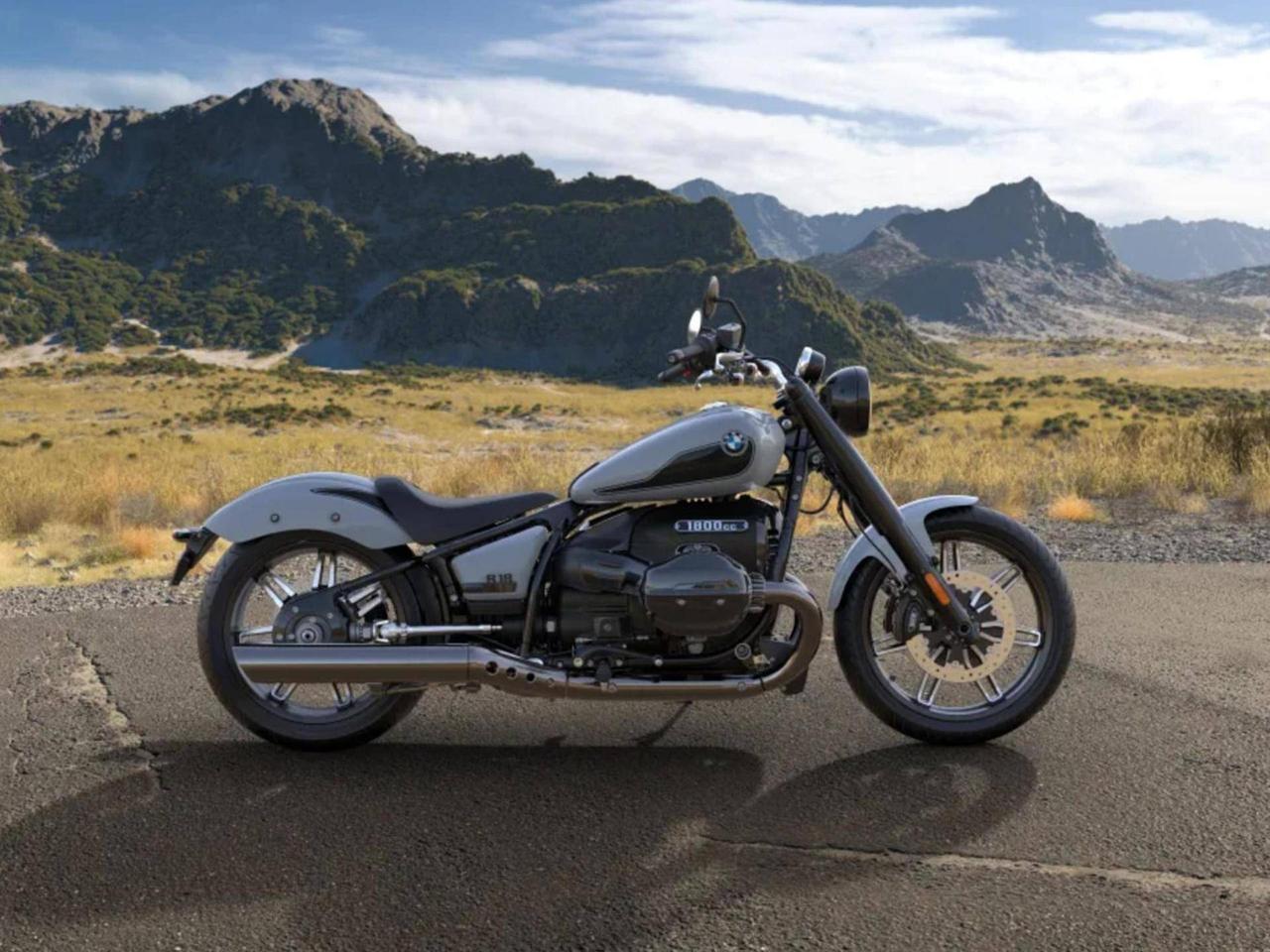 BMW R 18 Blacked Out