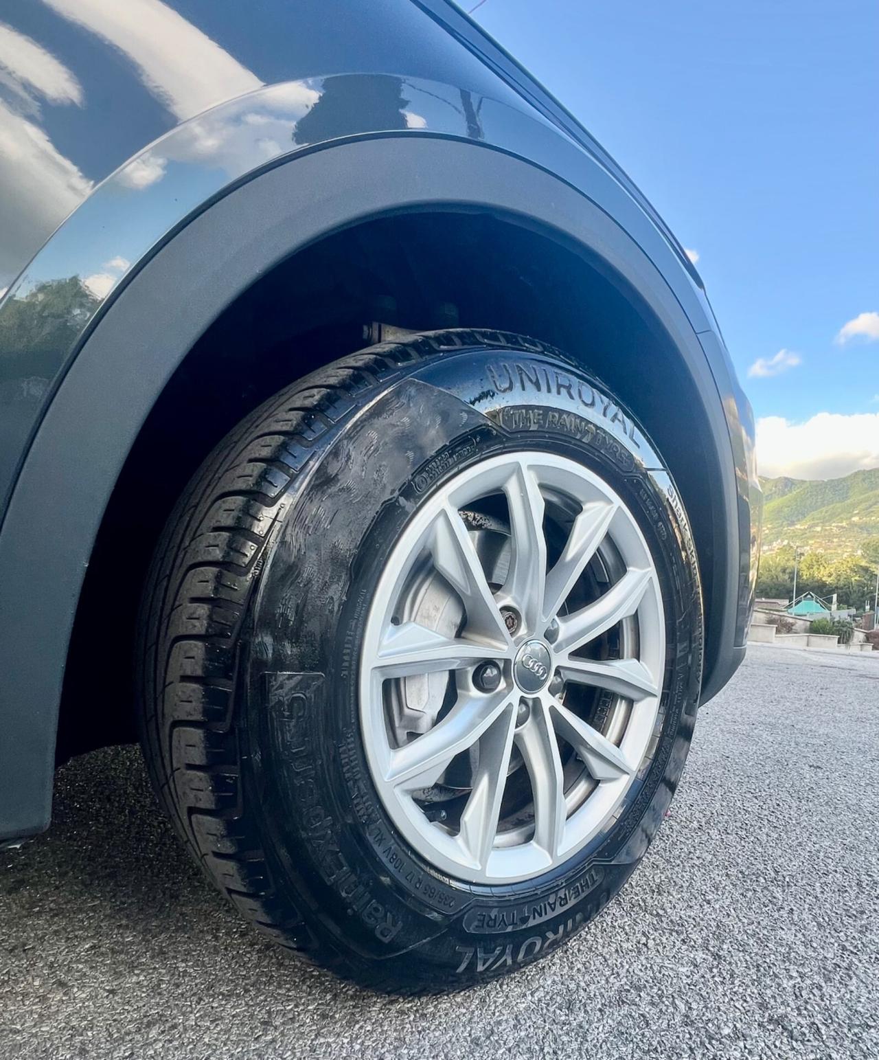 Audi Q5 2.0 TDI 150 CV Acc.Permute