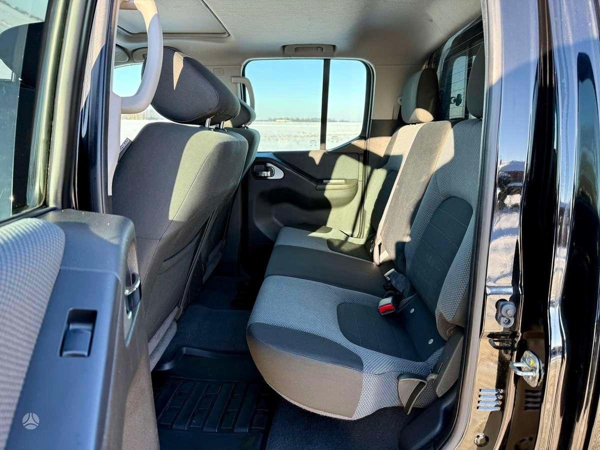 Nissan Navara 2.5 dCi 190CV automatico 4 porte Double Cab 2015