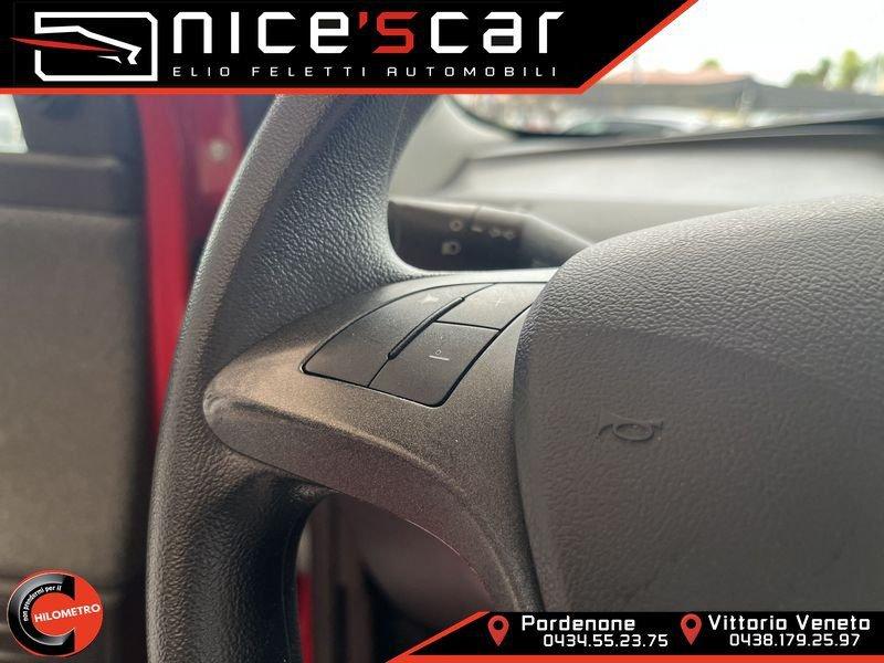 Lancia Ypsilon 1.0 FireFly 5 porte S&S Hybrid Ecochic Silver