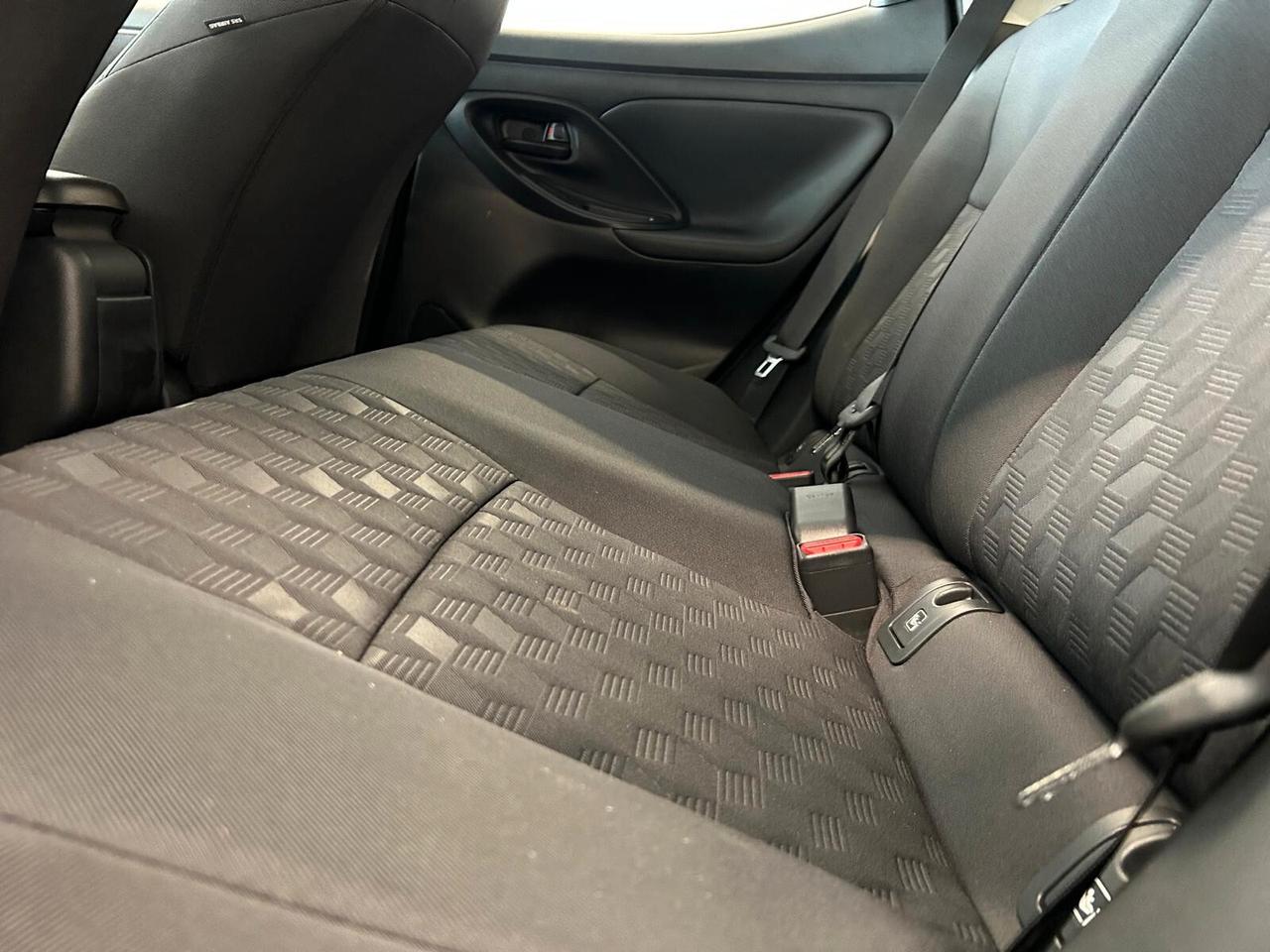 Mazda 2 CENTRE-LINE 1.5 VVT e-CVT Full Hybrid KM 0