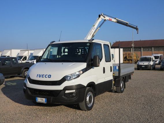 IVECO Daily 35S11D 35S11 PL-DC cassone con GRU