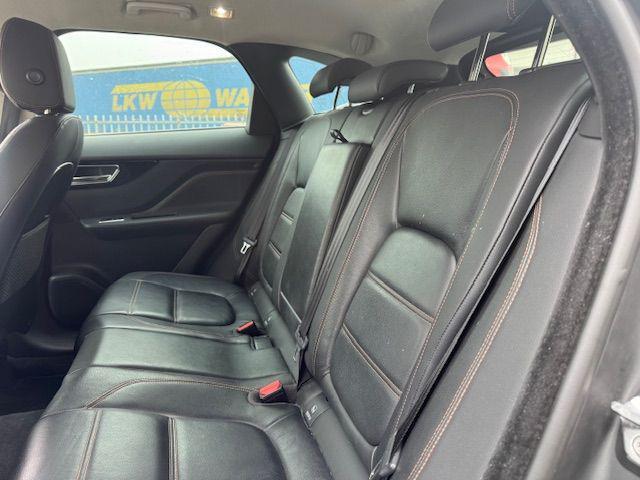 JAGUAR F-Pace 2.0 D 180 CV aut. Prestige