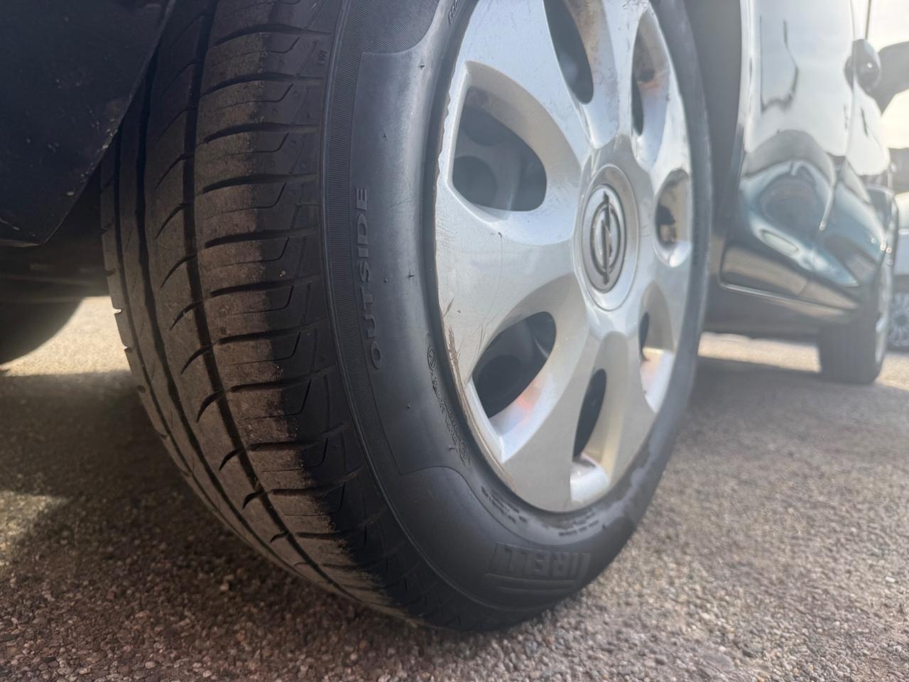 Opel Corsa 1.2 5 porte Cosmo