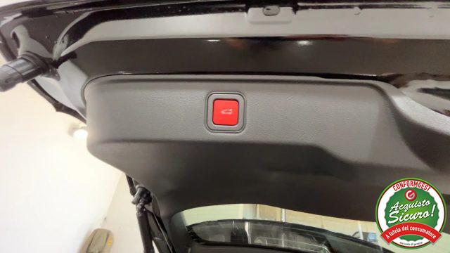 FIAT 600 Hybrid DCT MHEV La Prima
