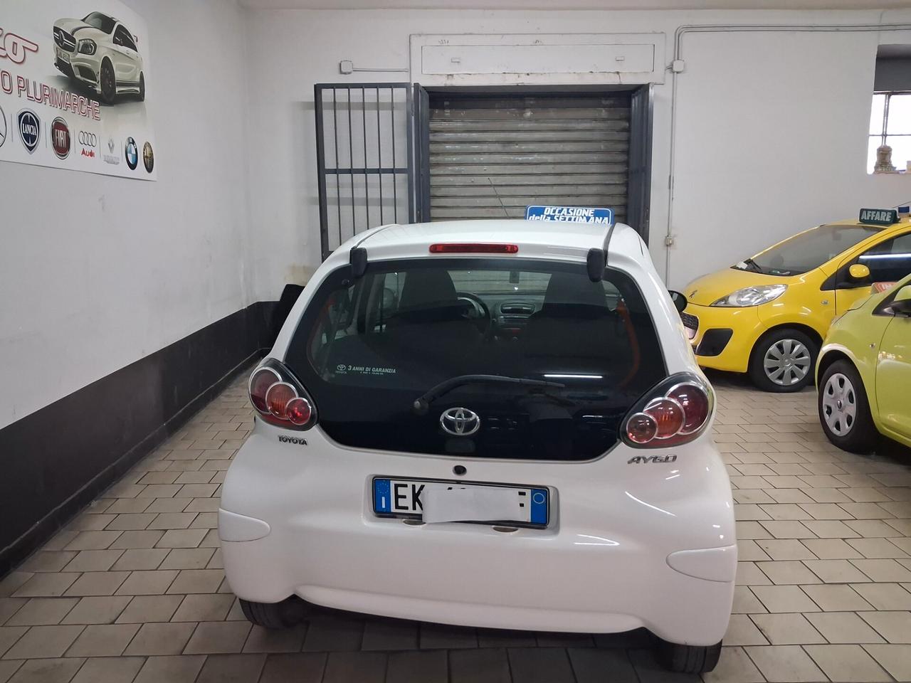 Toyota Aygo 1.0 12V VVT-i 5 porte unico prop 2012