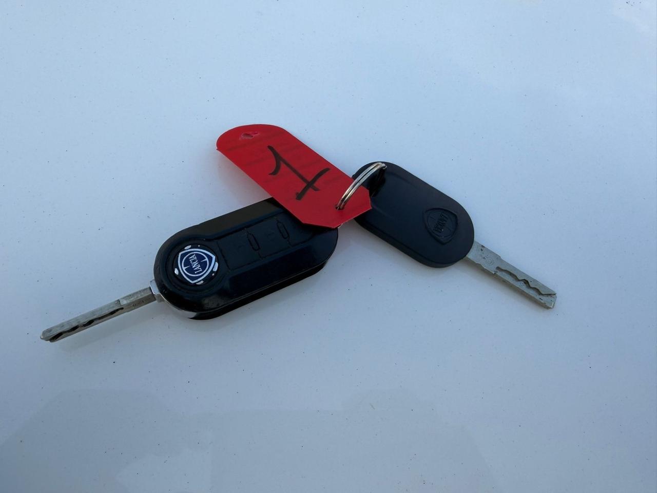 Lancia Y 1.3 MJT Platinum 117000 km GARANZIA 12 m