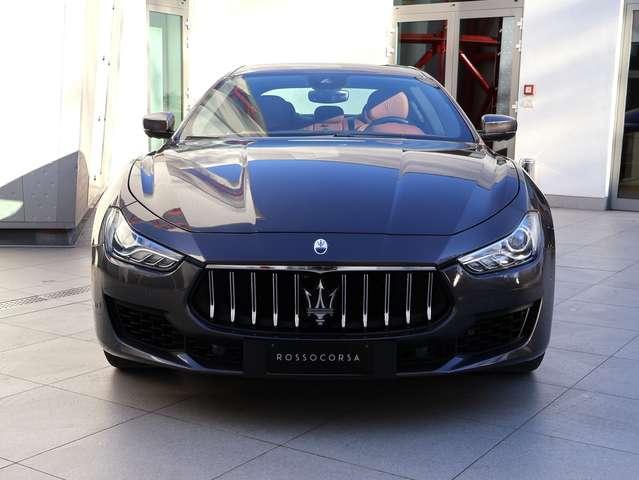 Maserati Ghibli GT Hybrid 330 CV