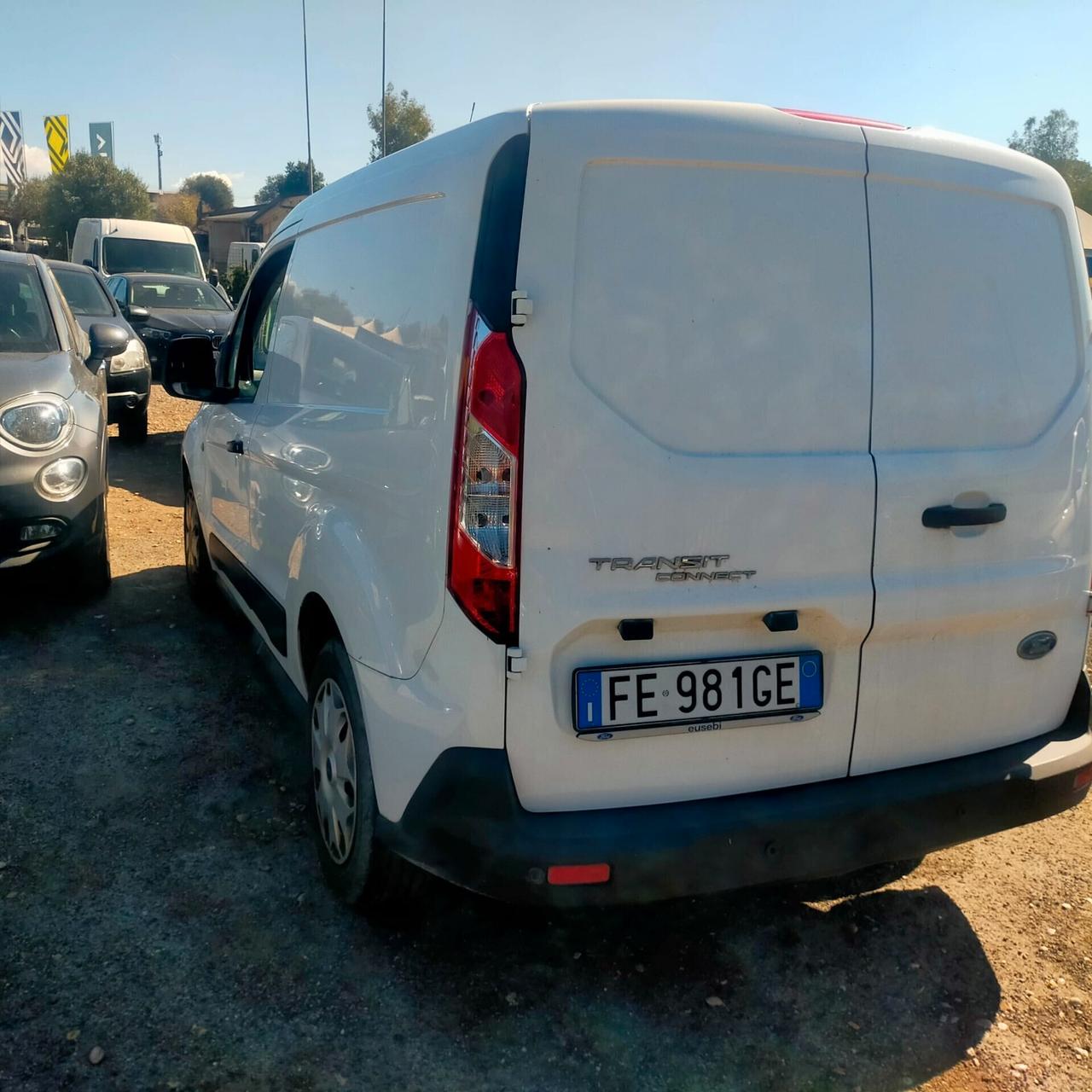 Ford Transit Connect trasporto medicinali
