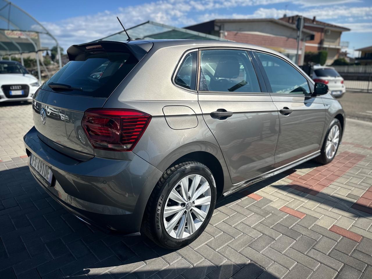 Volkswagen Polo 1.0 TSI DSG 95CV R-LINE UNICO PROP