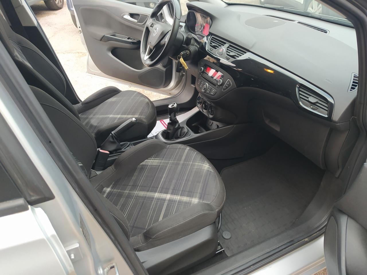 Opel Corsa 1.2 5 porte Innovation Neopatentati