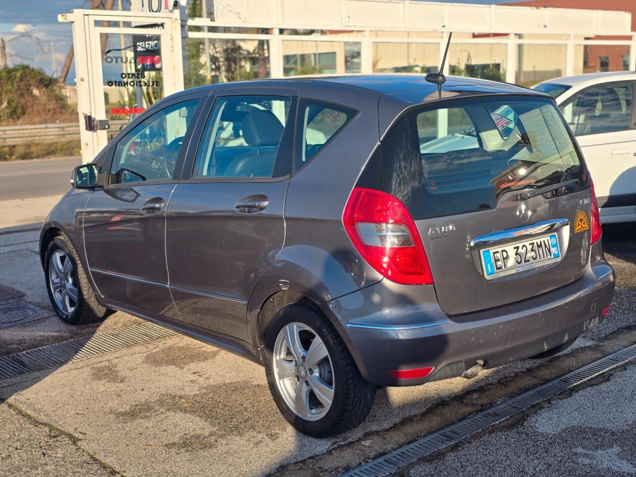 Mercedes-benz A 180 CDI BlueEFFICIENCY Automatic Premium