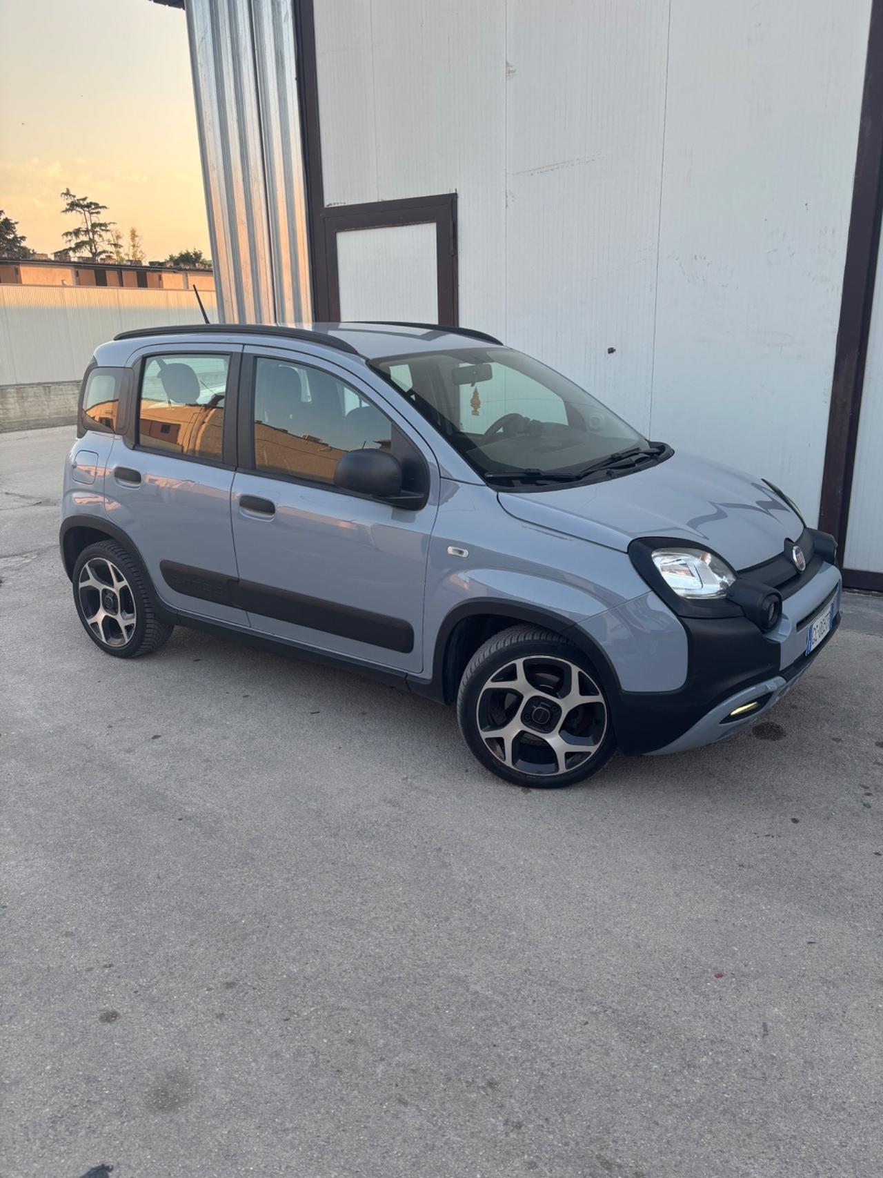 Fiat Panda 1.0 FireFly S&S Hybrid City Cross