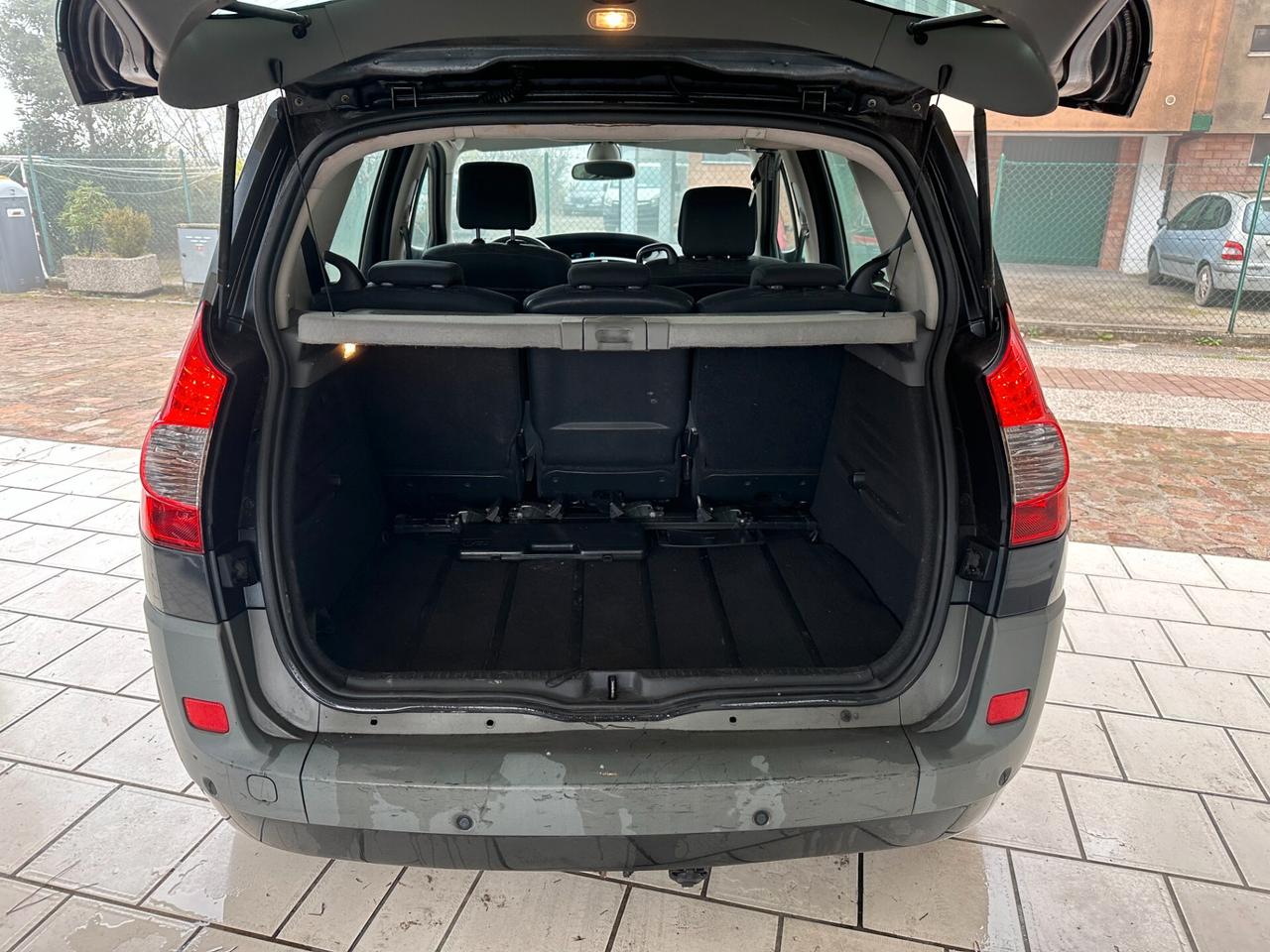 Renault Scenic 1.9 dCi/130CV (12 RATE)