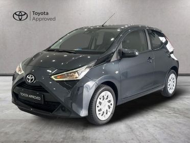Toyota Aygo Aygo 5p 1.0 x-play m-mt 72cv