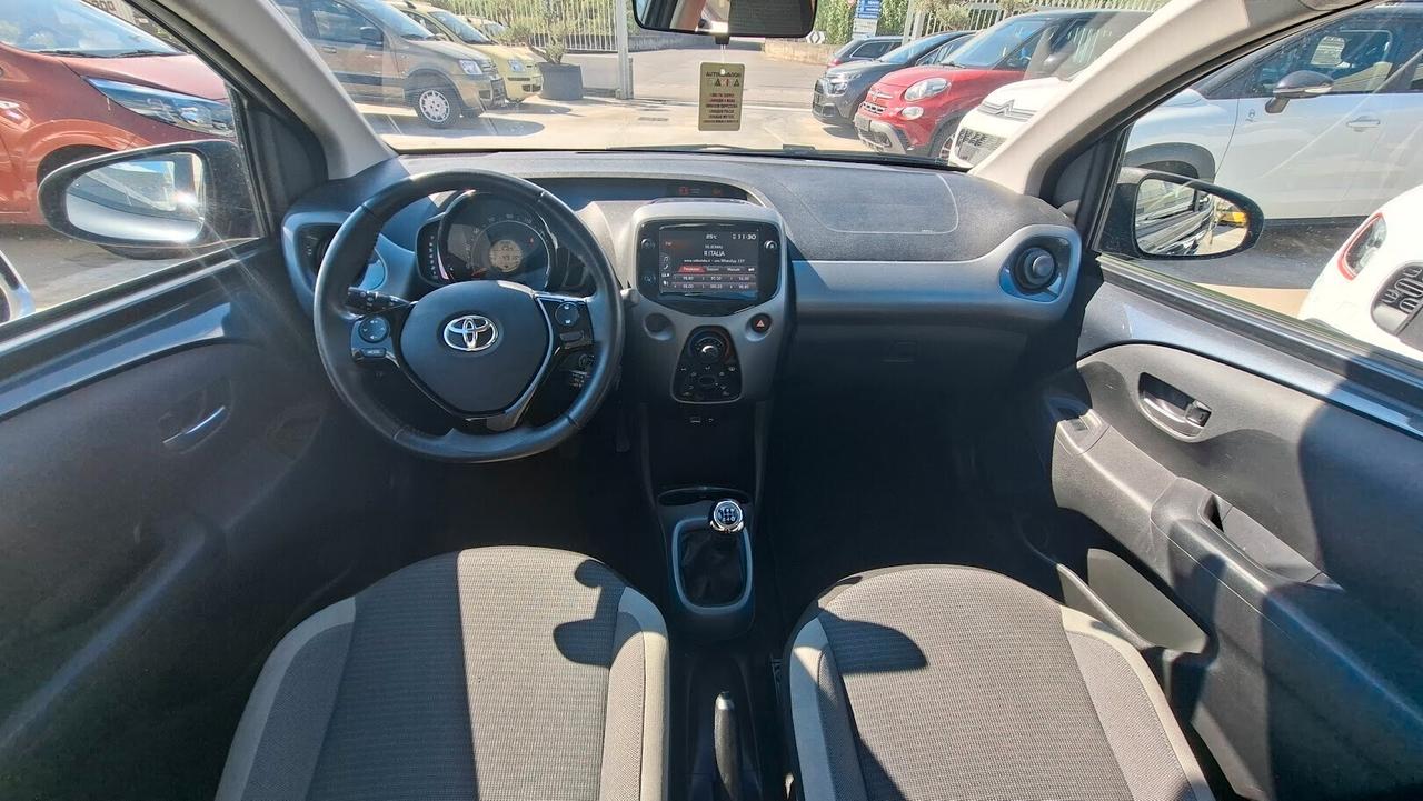Toyota Aygo Connect 1.0 VVT-i 72 CV 5 porte 2021