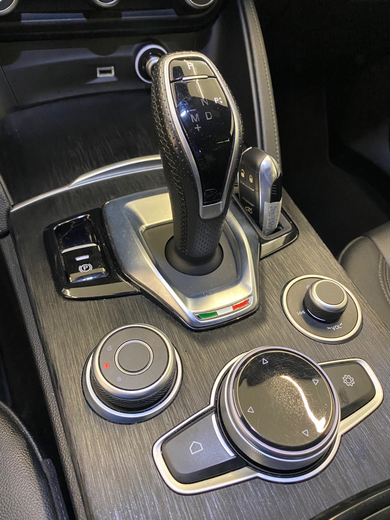 Alfa Romeo Stelvio 2.2 Turbodiesel 160 CV AT8 RWD Sprint