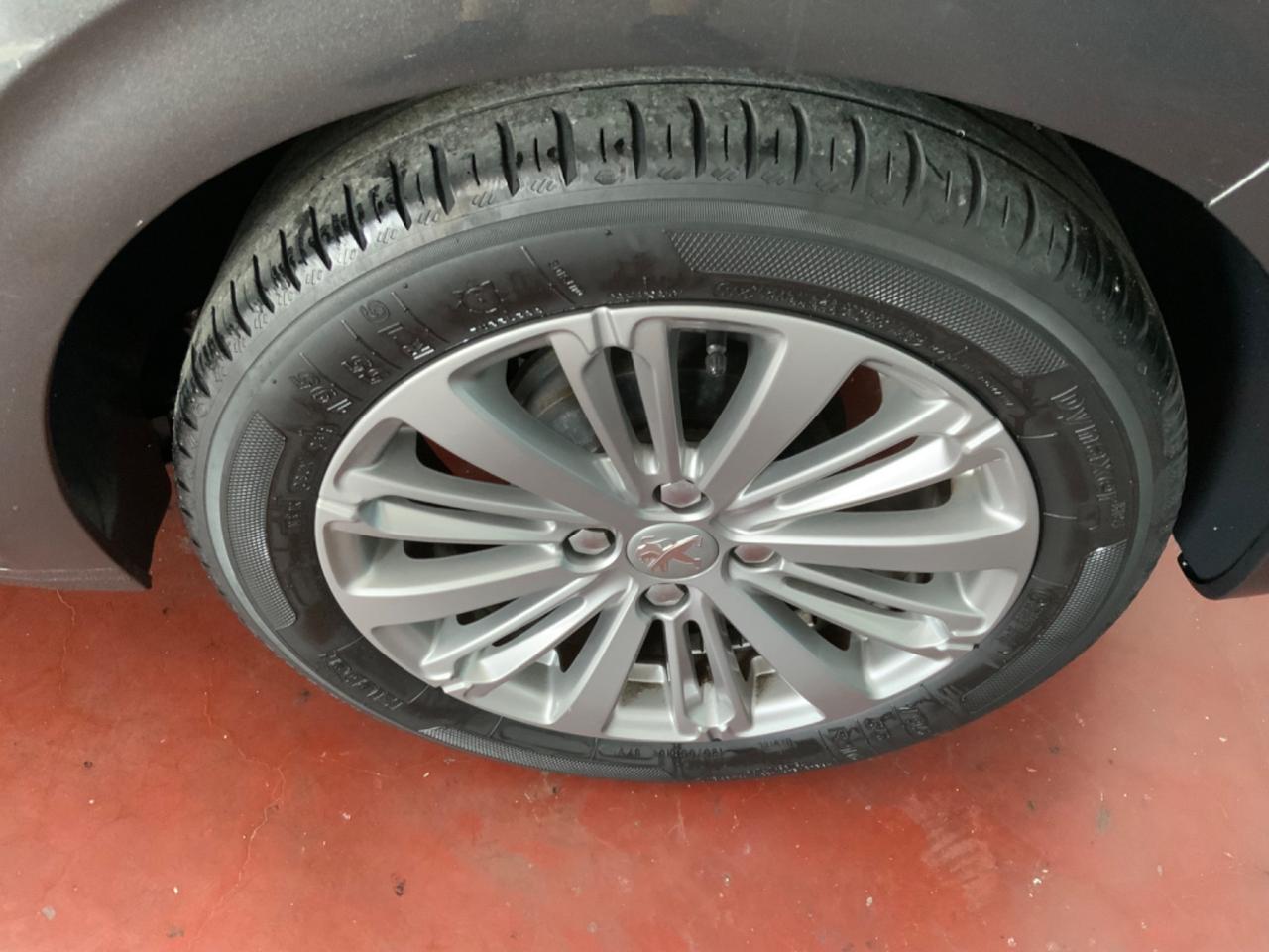 Peugeot 208 PureTech 82 5 porte Active