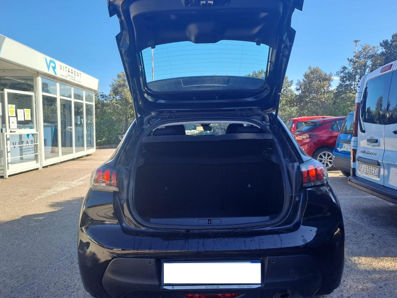 Peugeot 208 2022 garantita 12 mesi