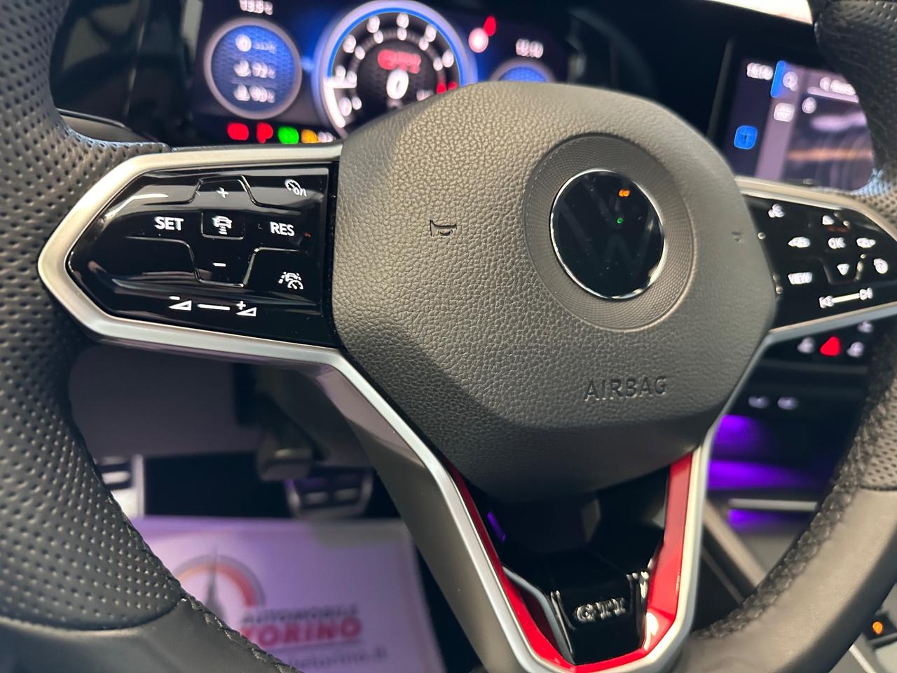 Volkswagen Golf GTI Golf 2.0 TSI GTI DSG PERFORMANCE