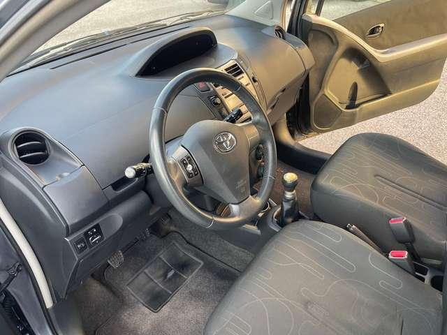 Toyota Yaris Yaris II 2005 3p 1.0