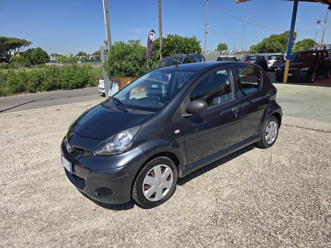 Toyota Aygo 1.0 12V VVT-i 5 porte Now Connect