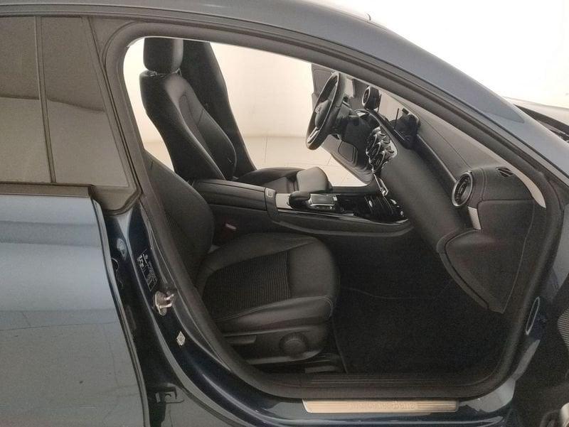 Mercedes-Benz CLA Coupe 180 d Sport auto