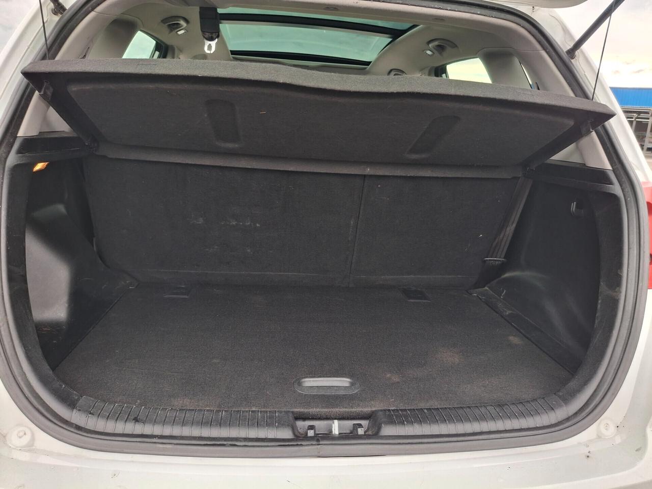 Kia Venga 1.6 CRDi-TETTO PANORAMICO APRIBILE-