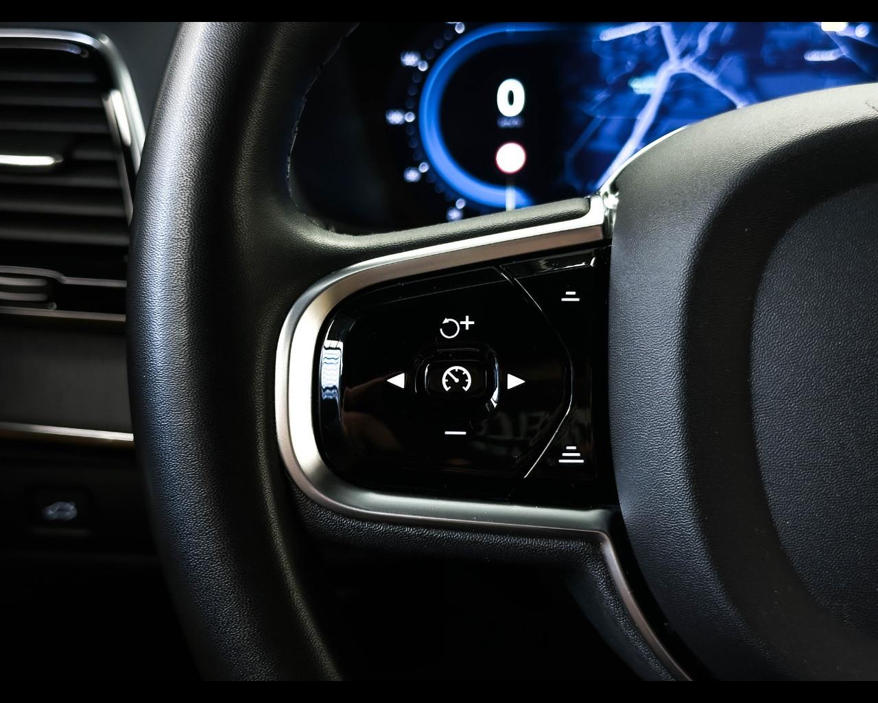 VOLVO XC90 (2014-->) - XC90 B5 (d) AWD automatico 7 posti Plus Dark