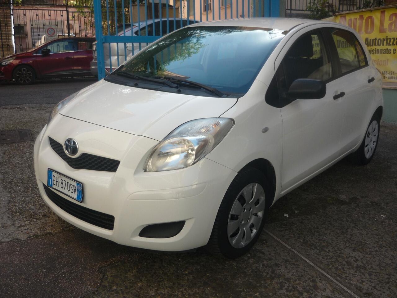 Toyota Yaris 1.0 5 porte Now