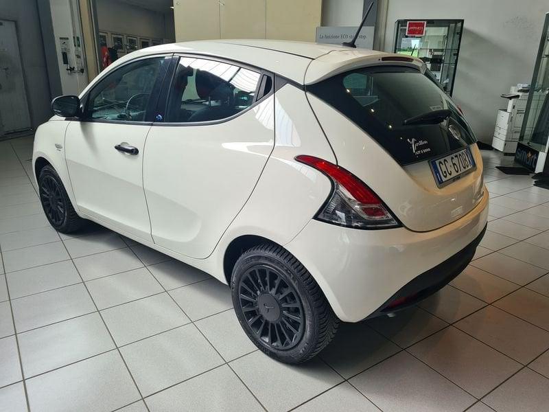 Lancia Ypsilon 1.2 69cv Elefantino Blu