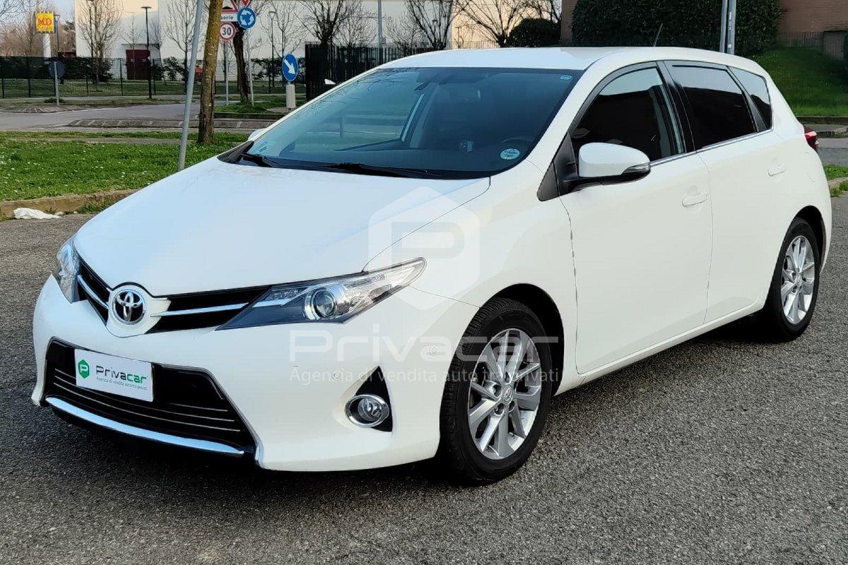 TOYOTA Auris 1.6 Active