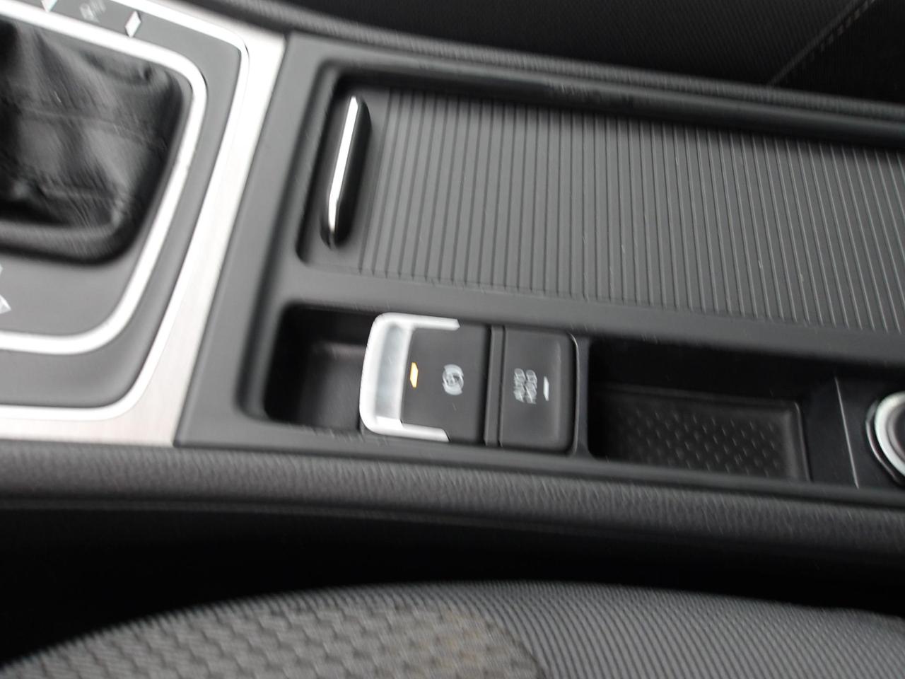 Volkswagen Golf 5 Porte Golf 5p 1.6 tdi Business 110cv dsg