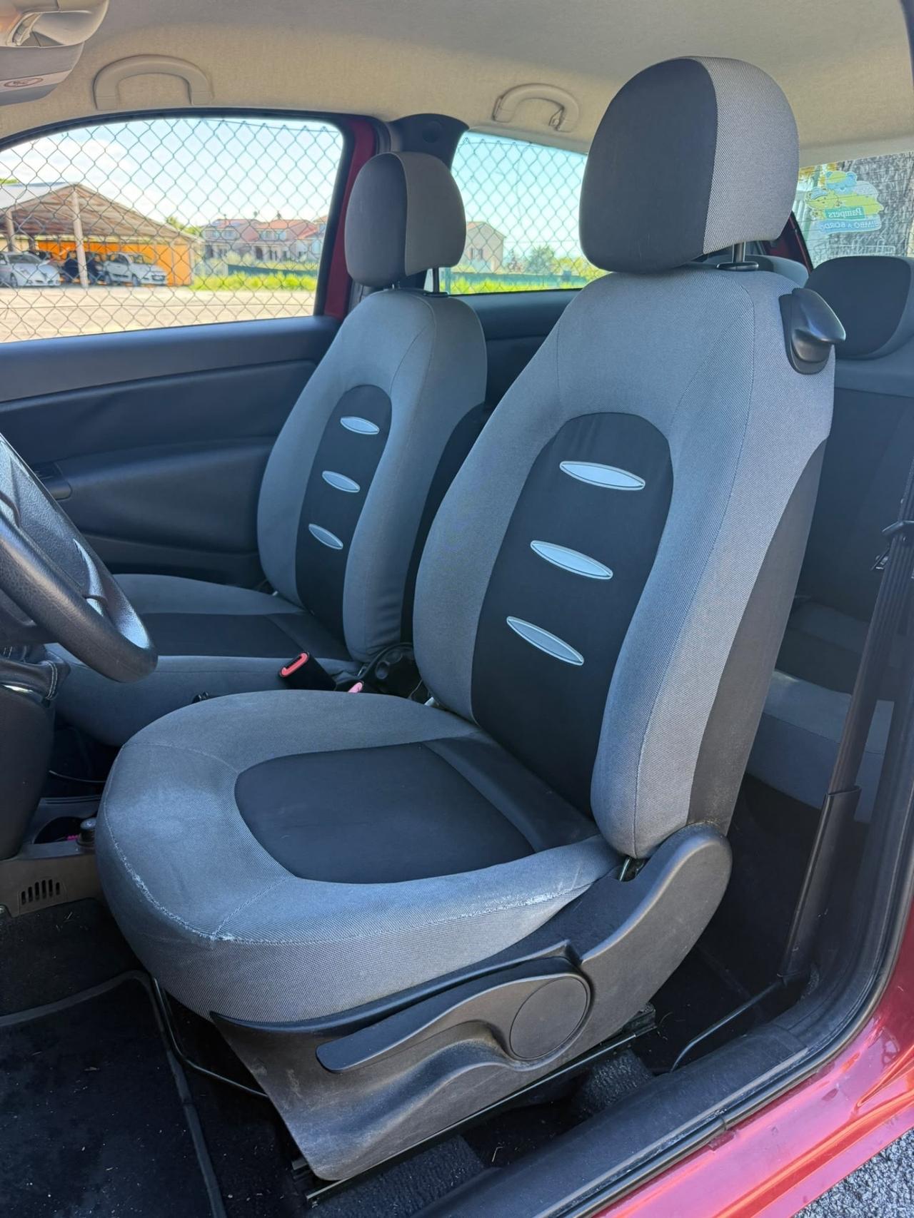 Lancia Ypsilon 1.2 Benzina Neopatentati uniproprietà