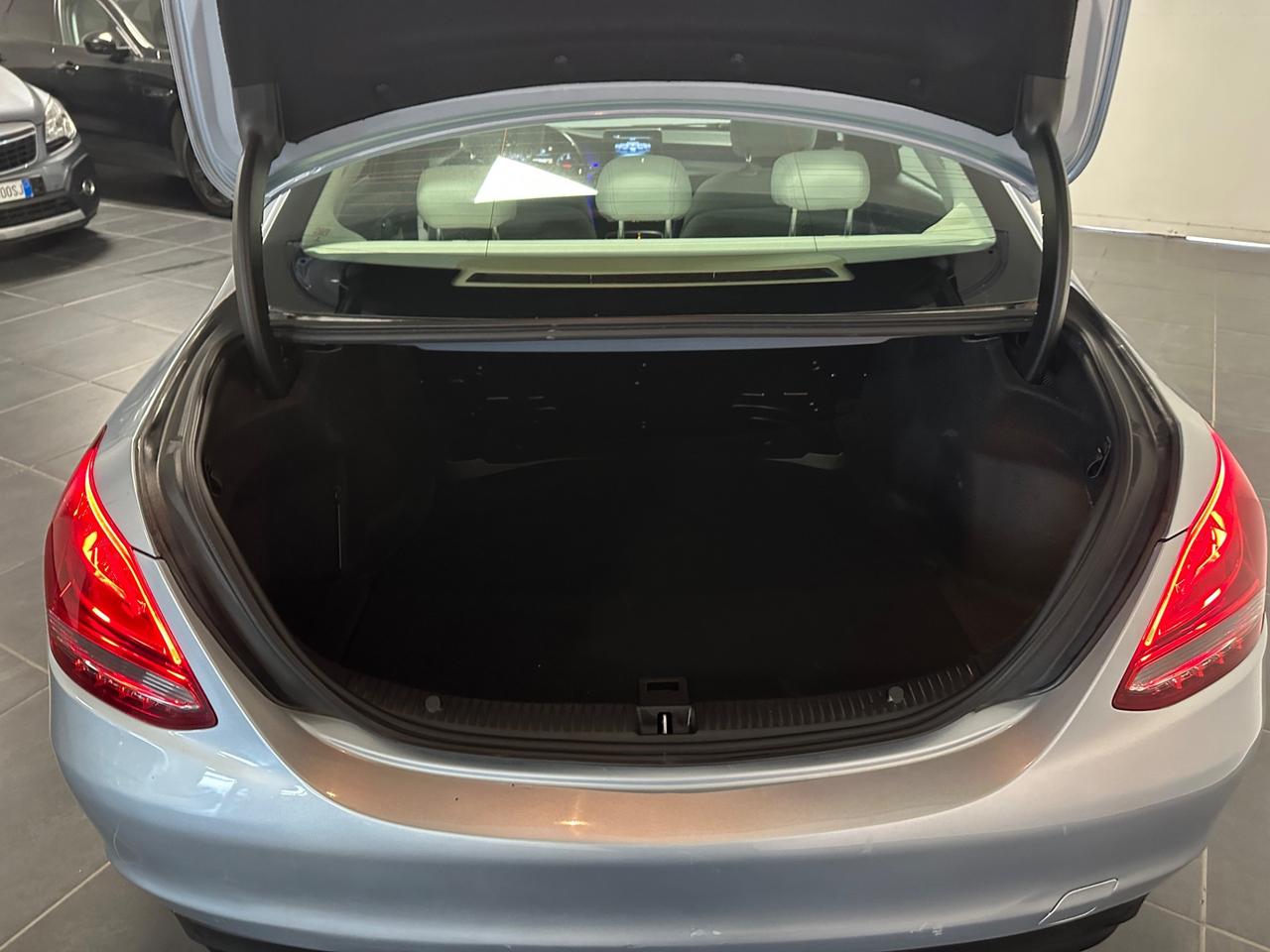 MERCEDES-BENZ C180D SPORT BERLINA 116CV AUTOMATICO